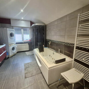 Maison à vendre – Secteur prisé de la Vieille Place