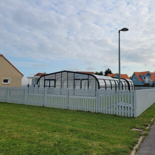 GROFFLIERS , Chalet neuf de plain pied 3 chambres , en frais de notaire réduits , avec piscine chauffée !!