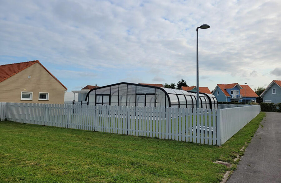 GROFFLIERS , Chalet neuf de plain pied 3 chambres , en frais de notaire réduits , avec piscine chauffée !!