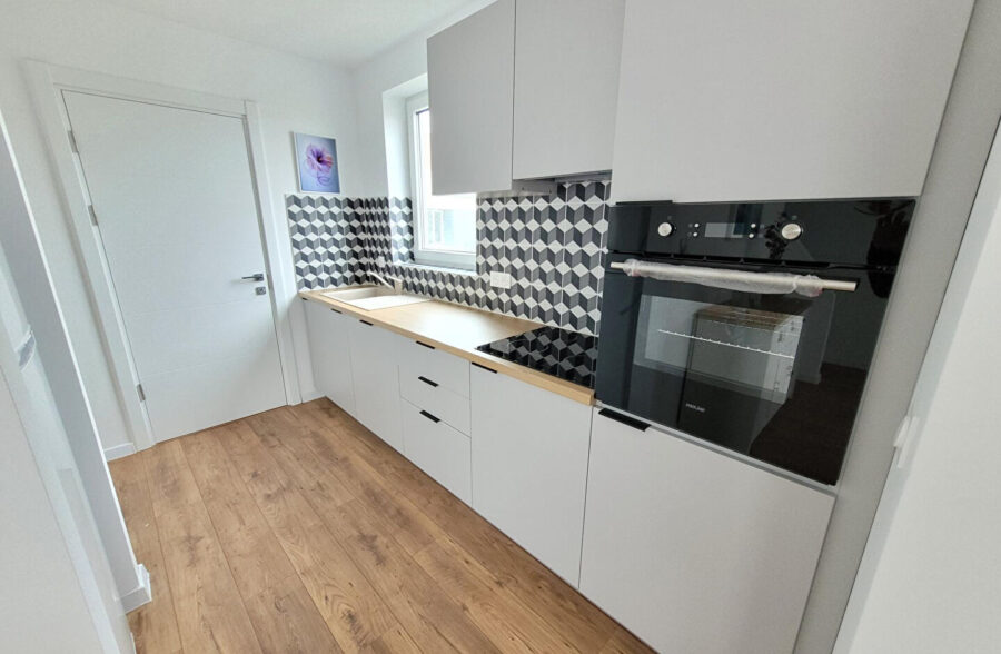 GROFFLIERS , Chalet neuf  3 chambres , en frais de notaire réduits , avec piscine chauffée !!