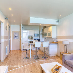 APPARTEMENT FACE MER