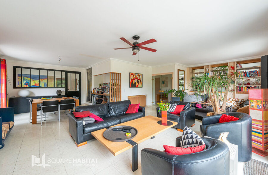 PLAIN PIED DE 160 M² AVEC SOUS SOL COMPLET