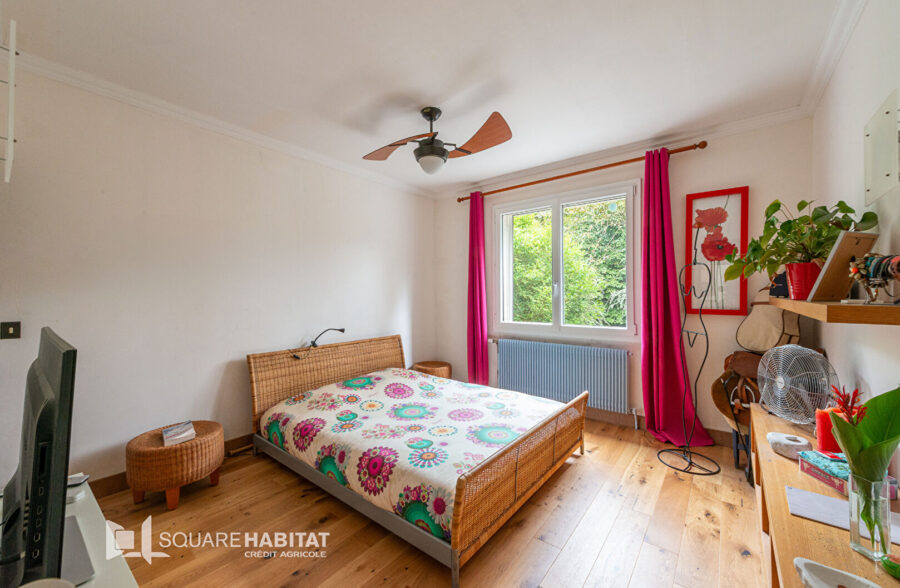 PLAIN PIED DE 160 M² AVEC SOUS SOL COMPLET