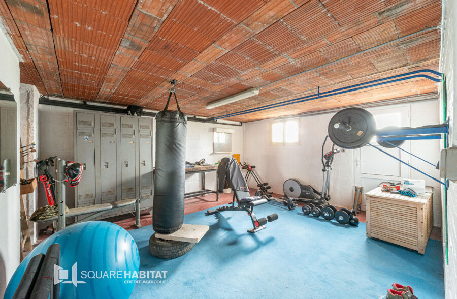 PLAIN PIED DE 160 M² AVEC SOUS SOL COMPLET