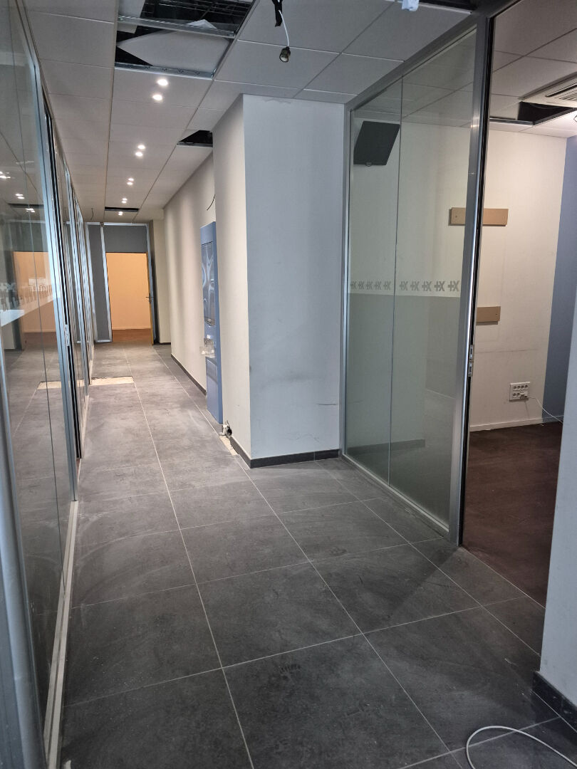 Local commercial Lens 319 m2