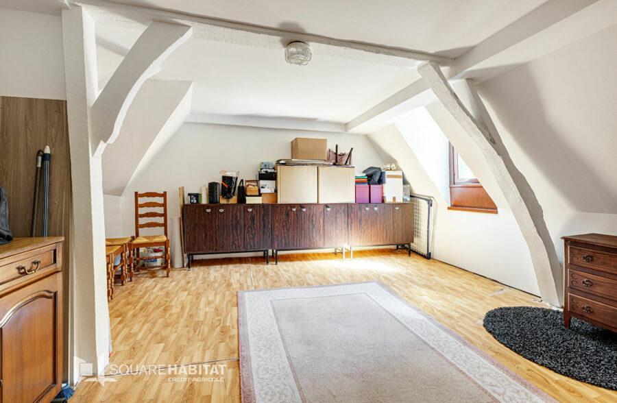 EXCLUSIVISITE VIEUX LILLE : APPARTEMENT TYPE 4  EN DUPLEX A PROXIMITE DIRECT DE LA PLACE DE BETTIGNIES