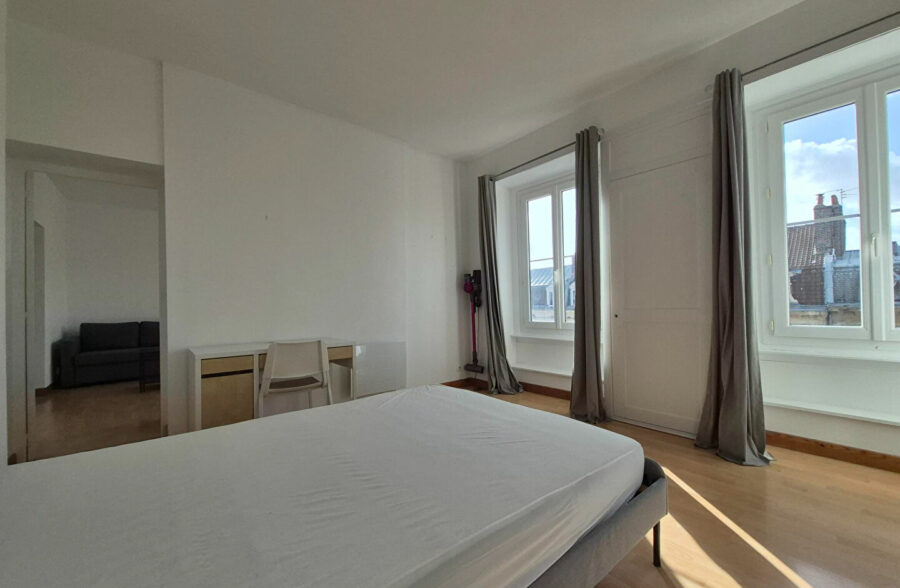 LILLE CENTRE & GARES – BEAU T2 DE 43M² EN PARFAIT ETAT &nbsp;Sous compromis&nbsp;