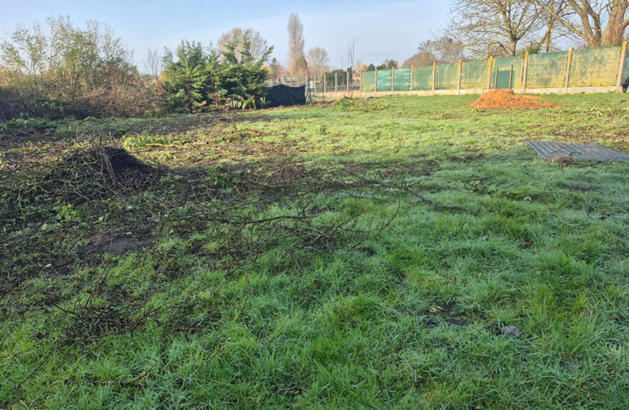 HERGNIES Terrain constructible de 1013m²