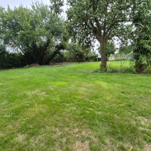 HERGNIES Terrain constructible de 1013m²