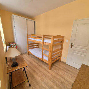 T3 avec balcon – Plage et commerces