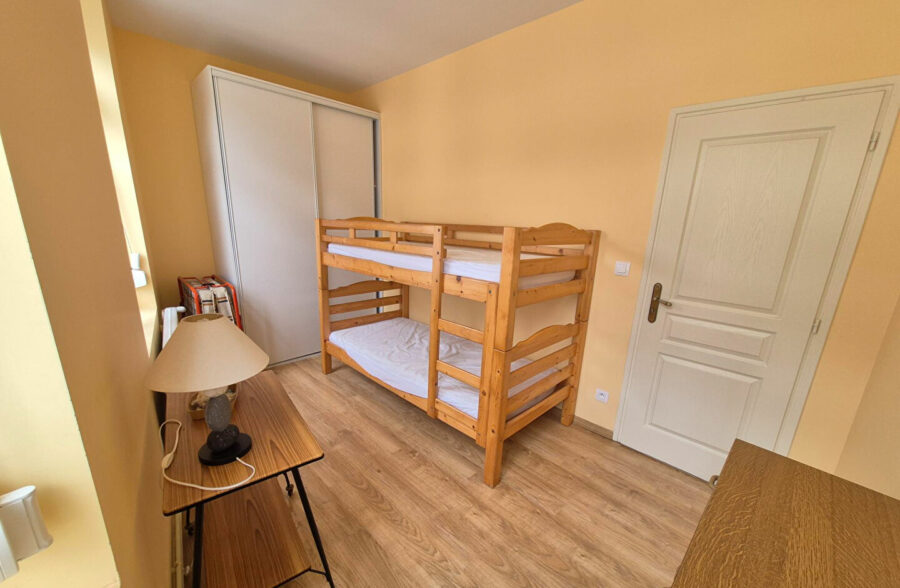 T3 avec balcon – Plage et commerces