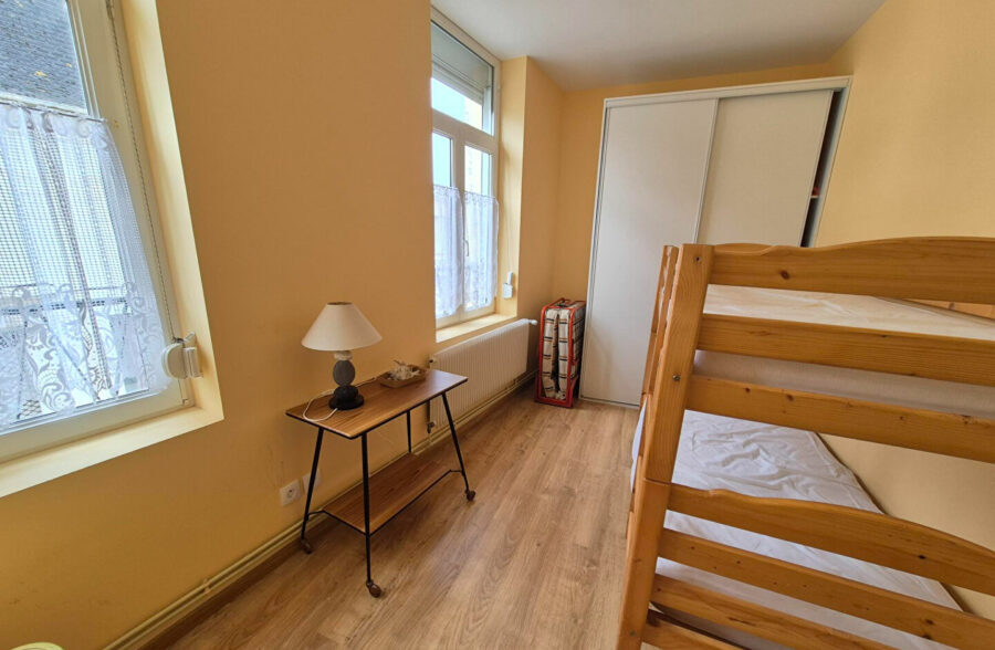 T3 avec balcon – Plage et commerces