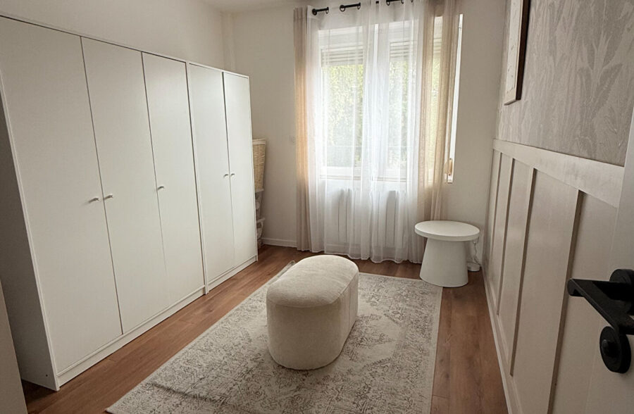 Maison INDIVIDUELLE sur 400 m² de parcelle.