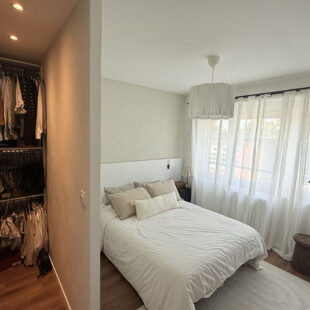 Maison INDIVIDUELLE sur 400 m² de parcelle.