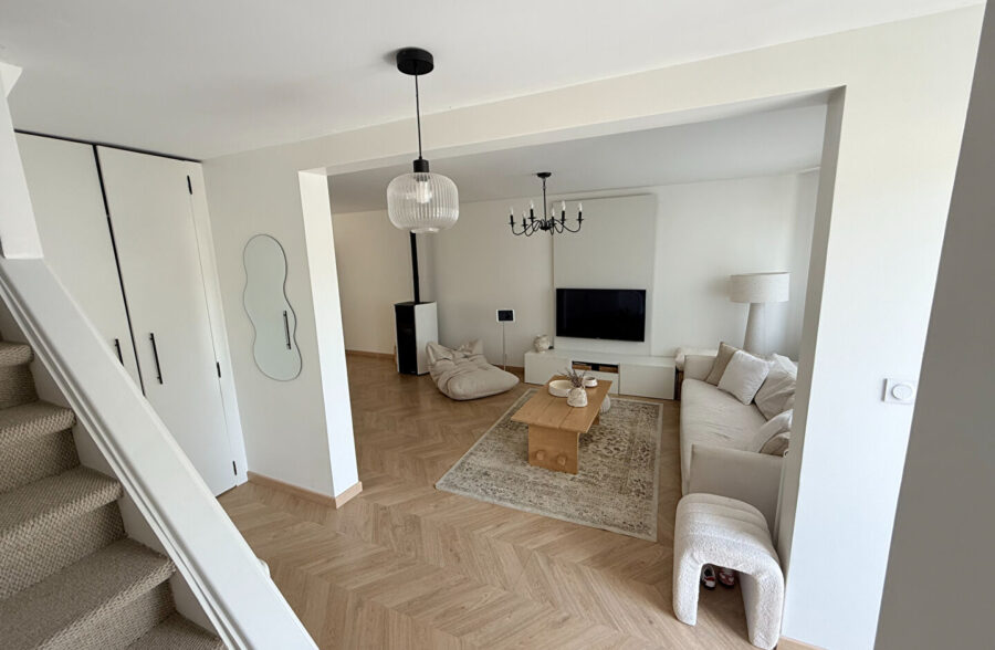 Maison INDIVIDUELLE sur 400 m² de parcelle.