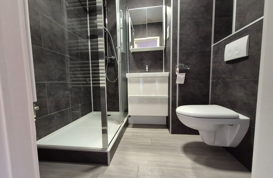 VAUBAN  – NATIONALE: T2 avec parking et cave