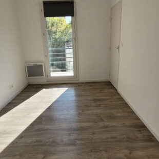 LILLE VAUBAN T2 + Balcon et parking