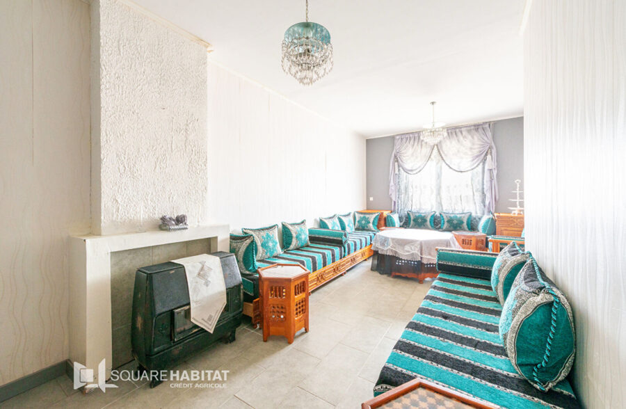 Maison de ville comprenant 2 chambres et jardin