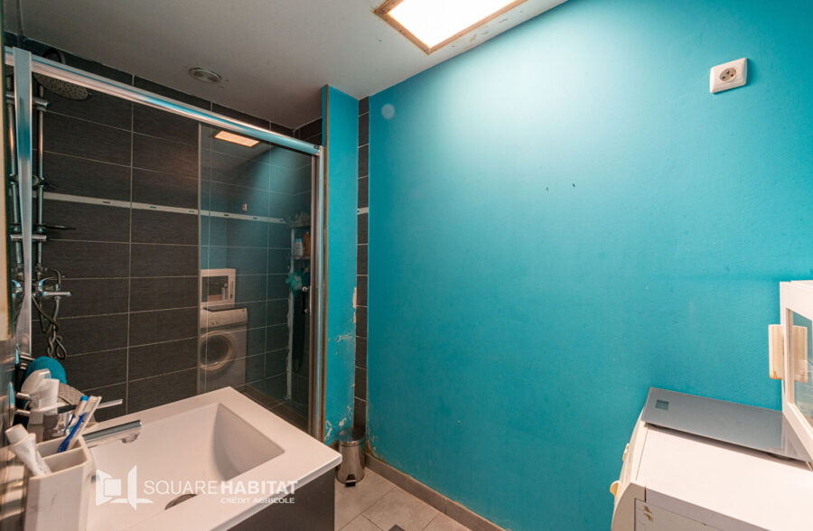 Maison de ville comprenant 2 chambres et jardin