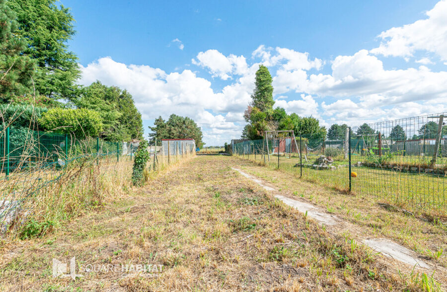 Maison de ville comprenant 2 chambres et jardin