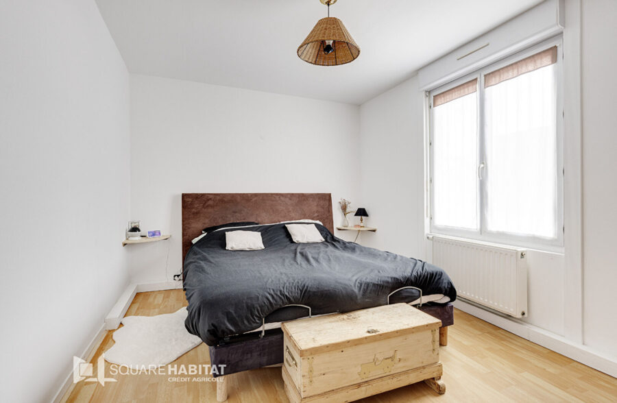 Maison lumineuse 3 chambres et bureau, jardin, garage 50m²