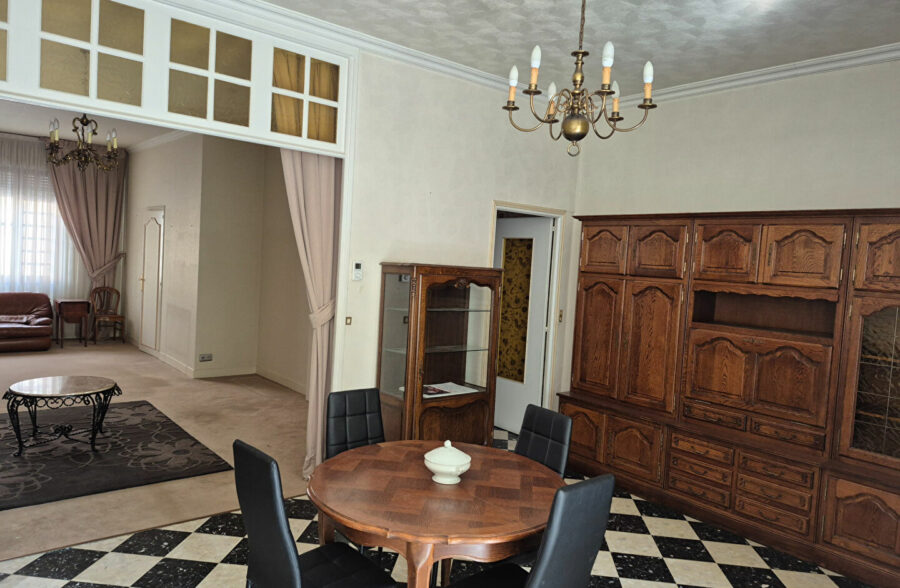 Maison de ville avec jardin et garage, beaux volumes !