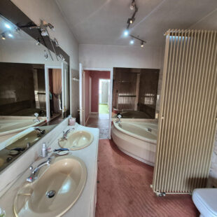 Maison de ville avec jardin et garage, beaux volumes !