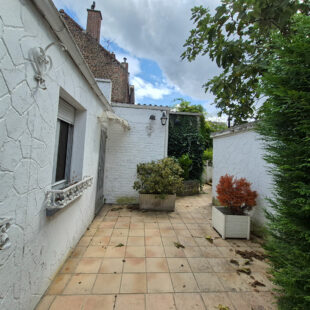 Maison de ville avec jardin et garage, beaux volumes !