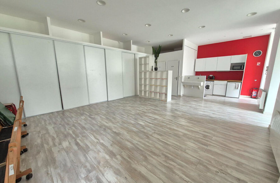 LILLE VAUBAN/GAMBETTA: Appartement de 81m² avec double parkings et caves