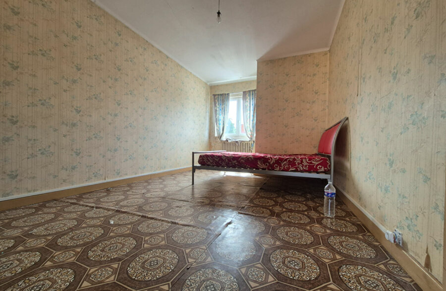 immeuble de rapport – 240 m² habitables avec cour, garage et terrain