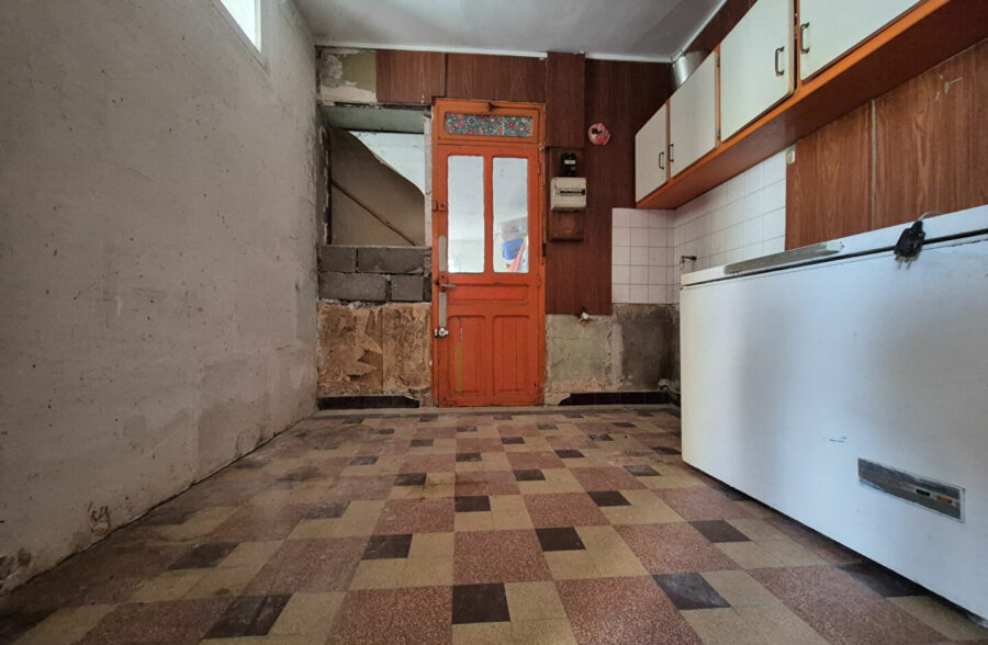 immeuble de rapport – 240 m² habitables avec cour, garage et terrain