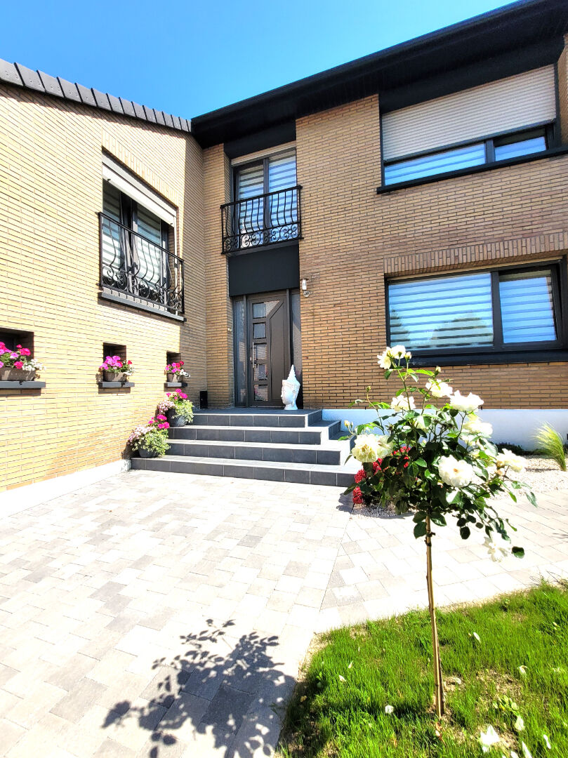 Maison Cambrai 10 pièce(s) 200 m2