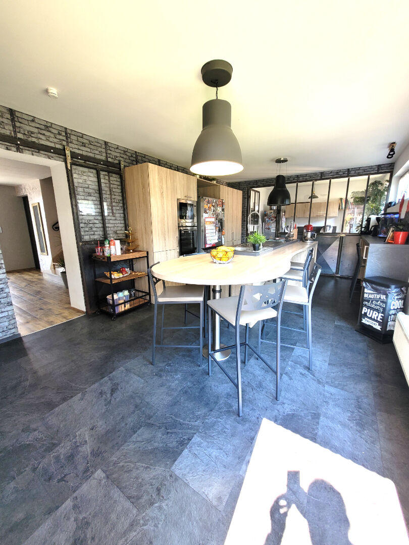 Maison Cambrai 10 pièce(s) 200 m2