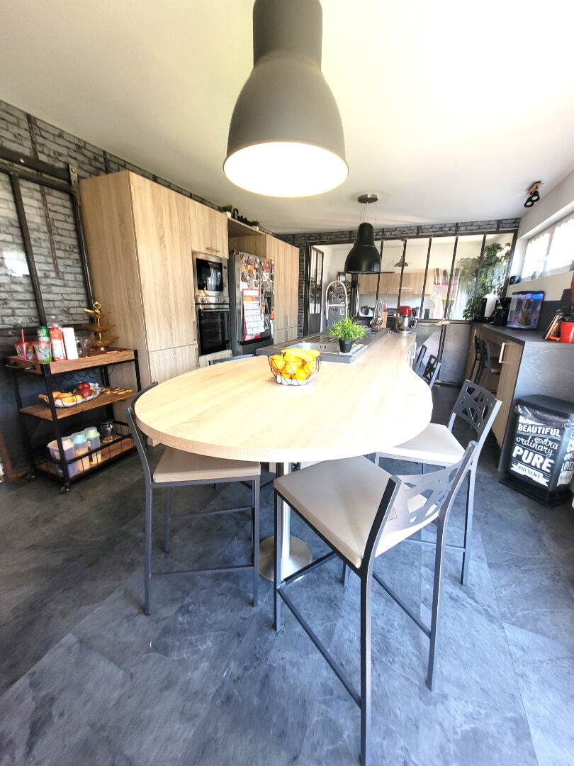 Maison Cambrai 10 pièce(s) 200 m2