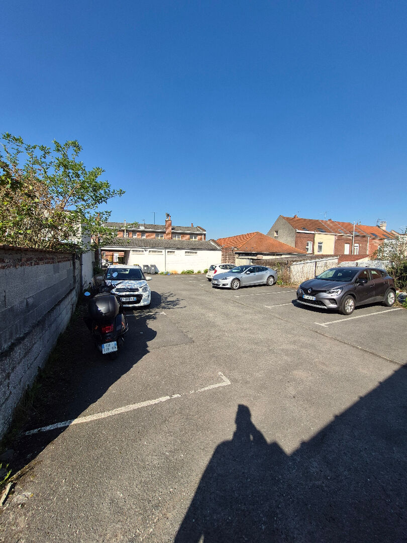 Bâtiment Idéalement situé Wattignies