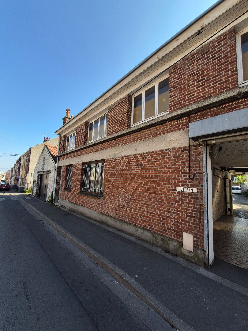 Bâtiment Idéalement situé Wattignies