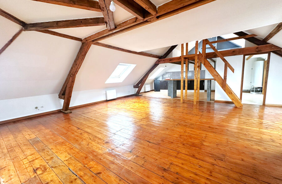 Immeuble de 450 m2 centre ville de Caudry avec excellente rentabilité locative &nbsp;Sous offre&nbsp;