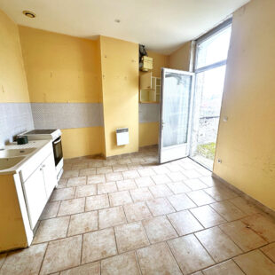 Immeuble de 450 m2 centre ville de Caudry avec excellente rentabilité locative &nbsp;Sous offre&nbsp;