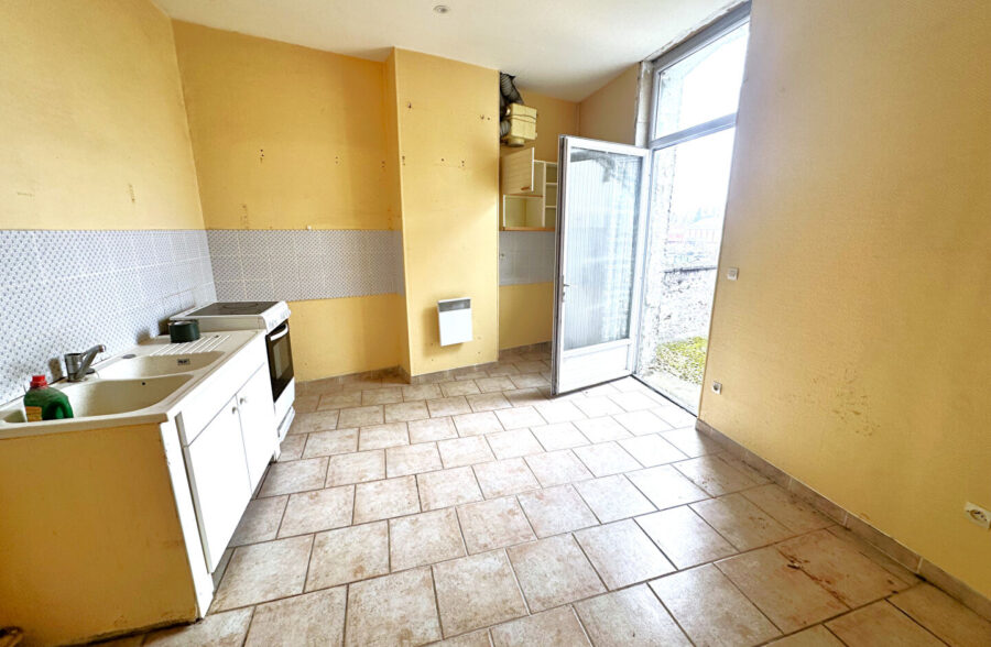 Immeuble de 450 m2 centre ville de Caudry avec excellente rentabilité locative &nbsp;Sous offre&nbsp;