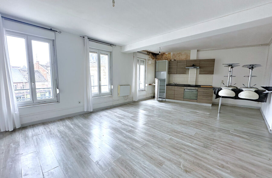 Immeuble de 450 m2 centre ville de Caudry avec excellente rentabilité locative &nbsp;Sous offre&nbsp;