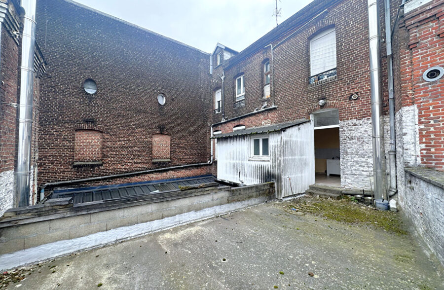 Immeuble de 450 m2 centre ville de Caudry avec excellente rentabilité locative &nbsp;Sous offre&nbsp;