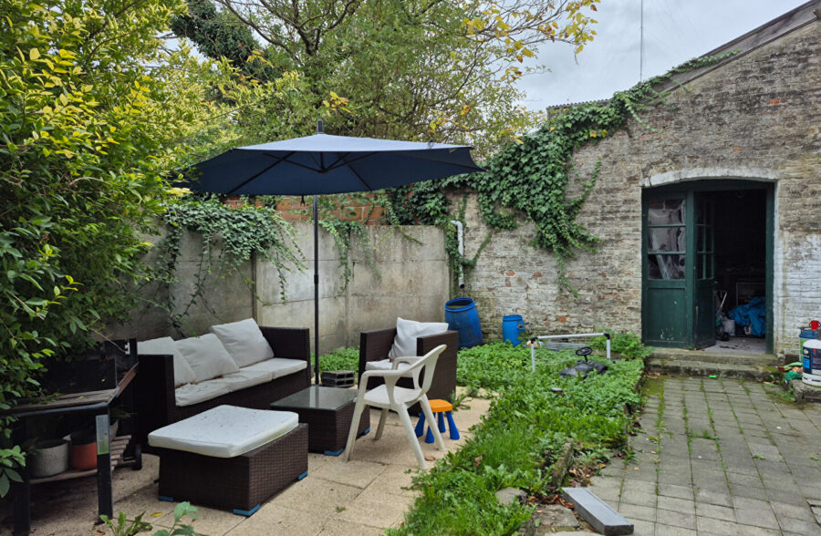 Maison  semi individuelle sur 500 m²