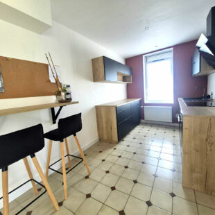 Maison INDIVIDUELLE ,semi plain pied !