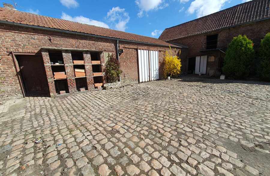 Corps de Ferme , multiples possibilités !