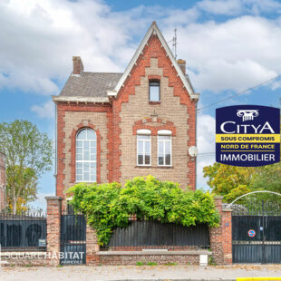 MAISON  DE MAITRE INDIVIDUELLE DE 185 M² &nbsp;Sous compromis&nbsp;