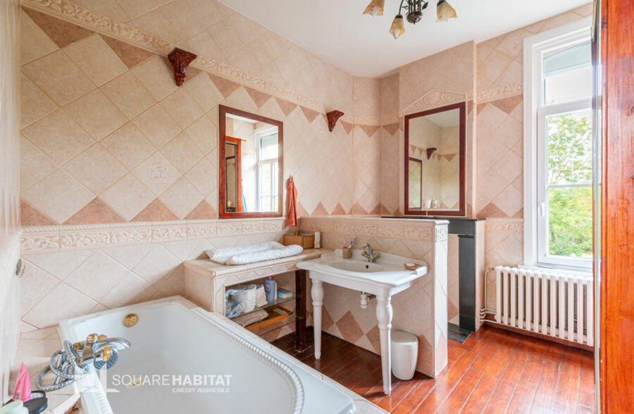 MAISON  DE MAITRE INDIVIDUELLE DE 185 M² &nbsp;Sous compromis&nbsp;