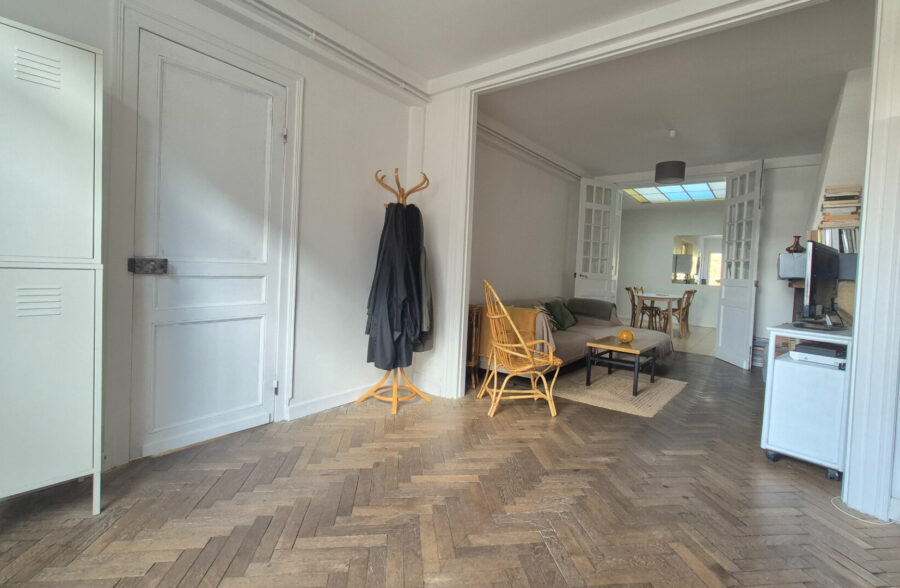 Maison semi bourgeoise des années 30′, jardin et atelier/garage de 52m²!