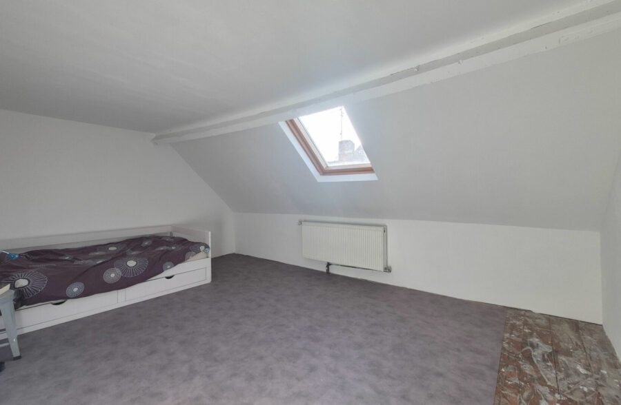 Maison semi bourgeoise des années 30′, jardin et atelier/garage de 52m²!