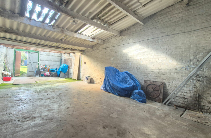 Maison semi bourgeoise des années 30′, jardin et atelier/garage de 52m²!