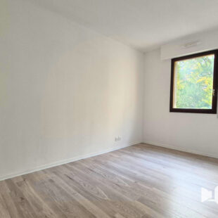 Appartement T3 Saint Maur avec parking et balcon